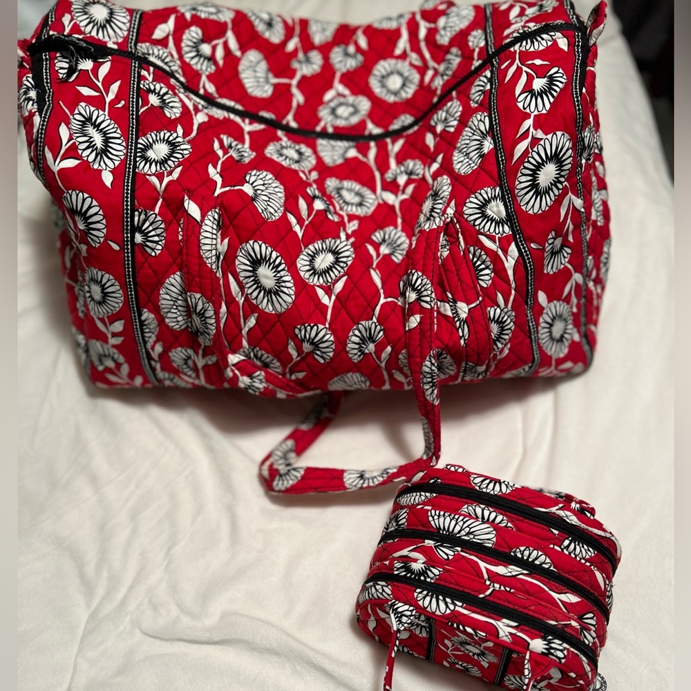 Vera Bradley Deco Daisy duffle bag and cosmetic bag